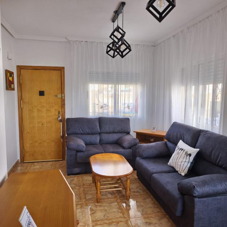Sunflower Apartment - Two-Bedroom House - 23