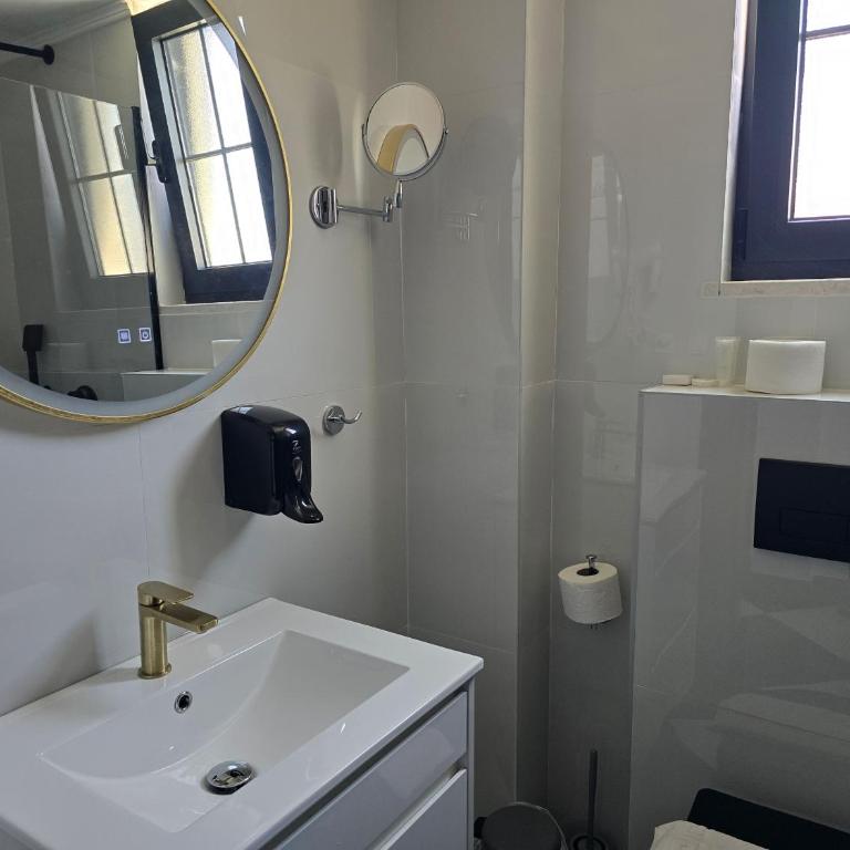 Baba's Hotel & Spa - Apartment - 3