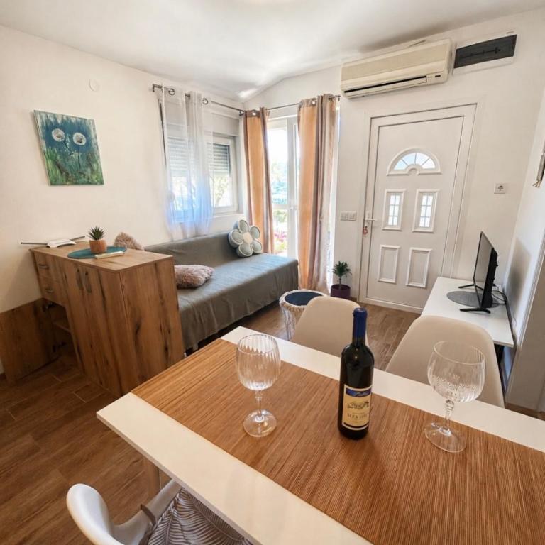 Helena Apartments - Apartman sa Pogledom na Vrt - 2