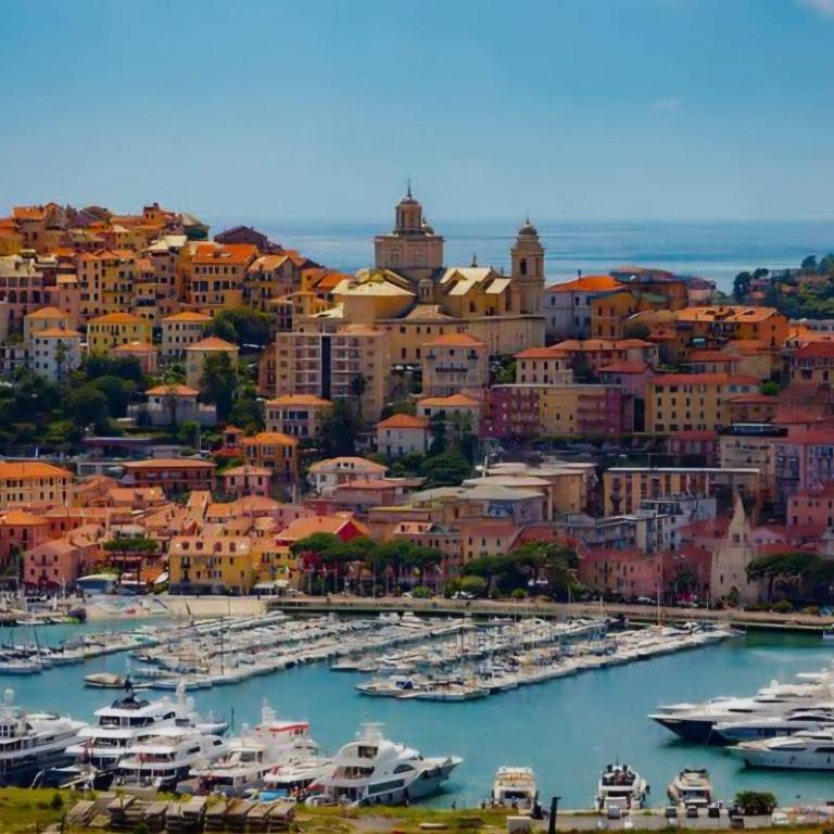 A 80 mt dal mare Loft nel centro storico di Imperia - Appartamento Loft con 1 Camera da Letto e Balcone - 16