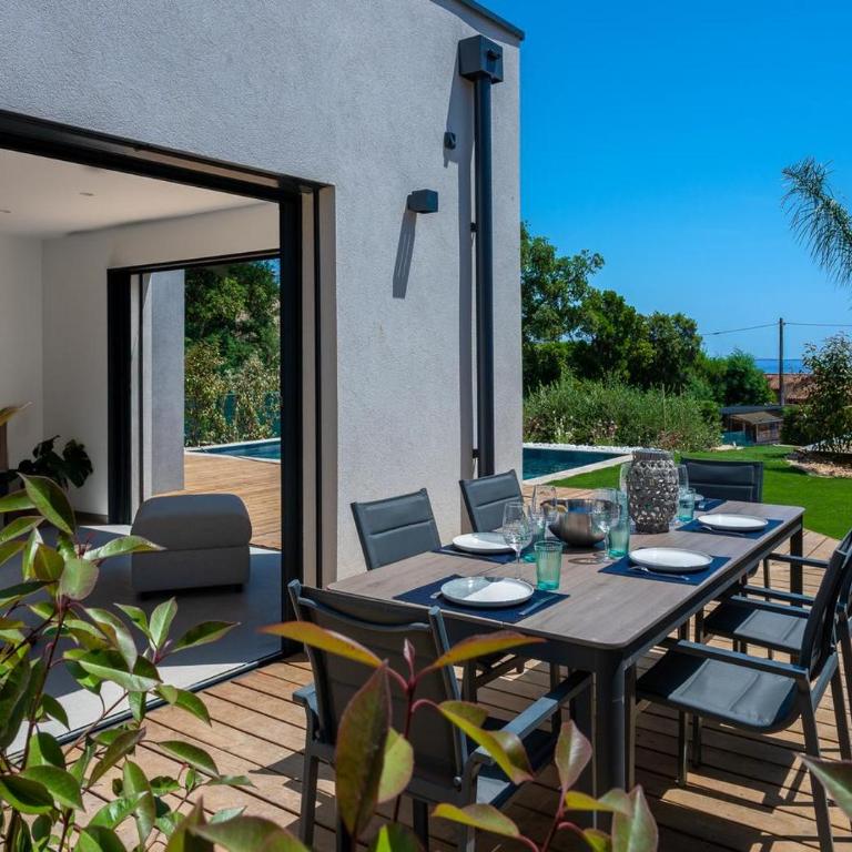 Villa LAU, contemporary sea view in Les Issambres - Villa 3 Chambres - 24