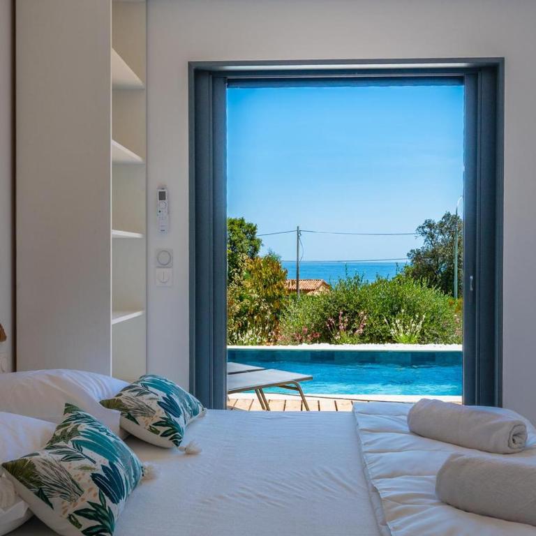 Villa LAU, contemporary sea view in Les Issambres - Villa 3 Chambres - 30