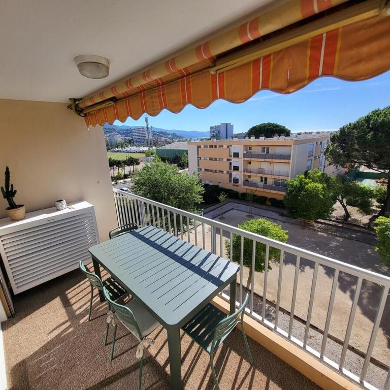 Appartement T3 avec balcon, Clim, Vue mer et port - Appartement 3 Chambres - 10