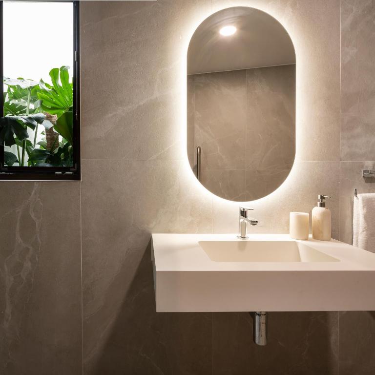 Feelathome Casa Azahar - Double Room with Patio - 4