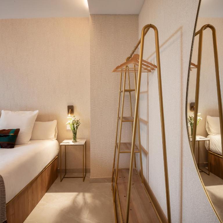 Feelathome Casa Azahar - Double Room with Patio - 5