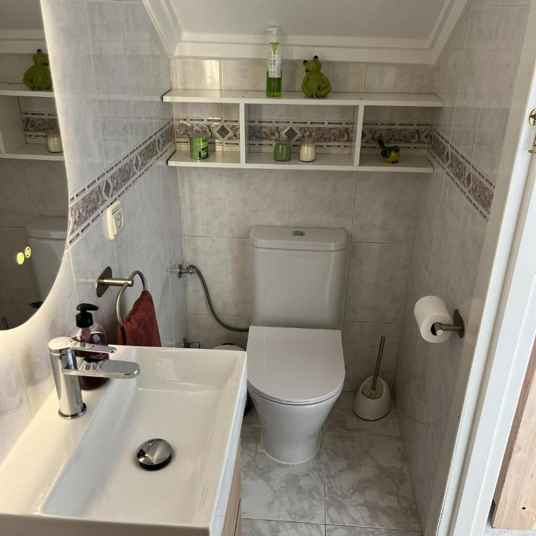 Ronda Conjunta - Three-Bedroom Apartment - 19