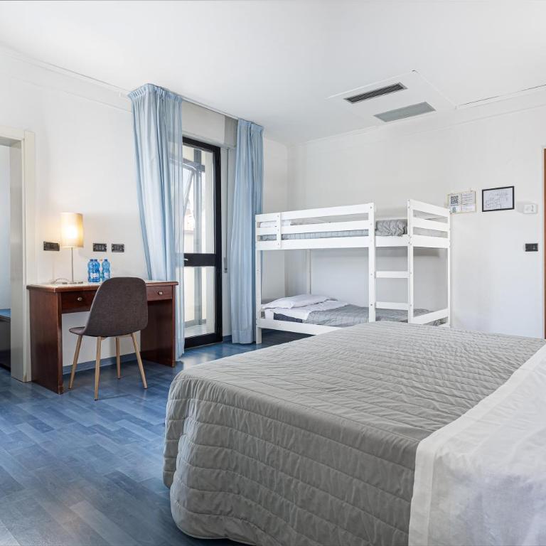 Hotel Sirena & Cucina - Deluxe Quadruple Room - 4