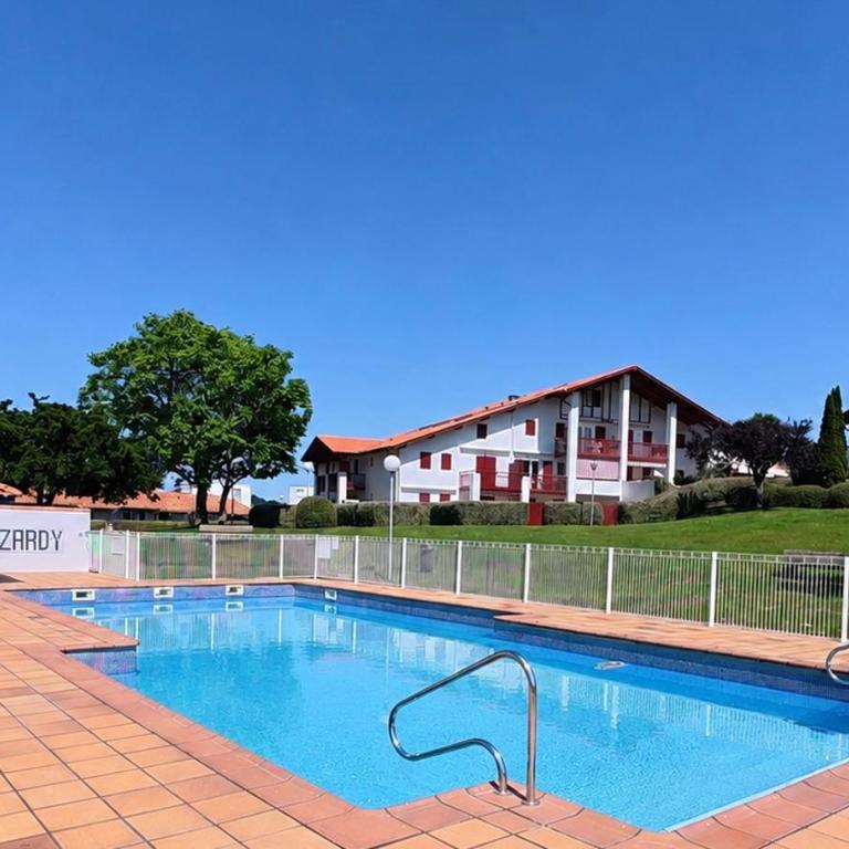 MUGA Basque Home, Hendaye Beach - Private Suite - Chambre Double avec Salle de Bains Privative - 2