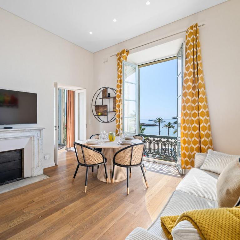 LES SABLETTES Bord de Mer Central Terrasse - Appartement - 1