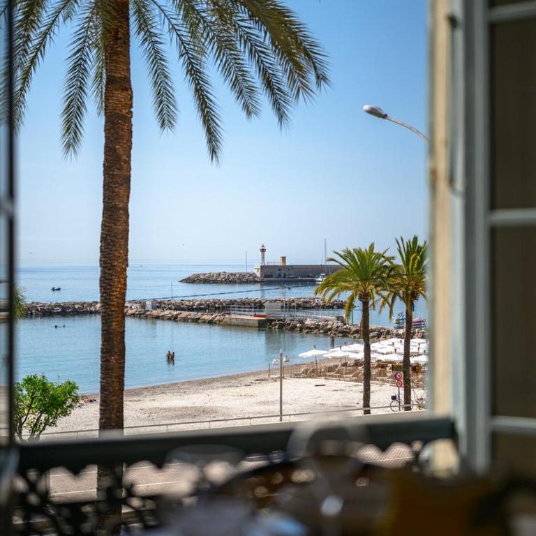 LES SABLETTES Bord de Mer Central Terrasse - Appartement - 25