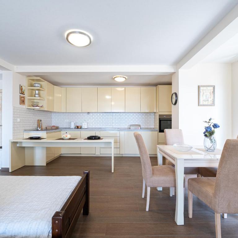 Apartments Horizont - Deluks Apartman - 5