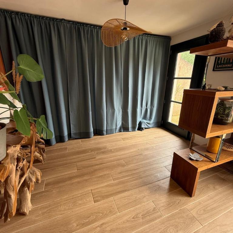 Maisons proche de l'océan avec piscine - Six-Bedroom House - 48