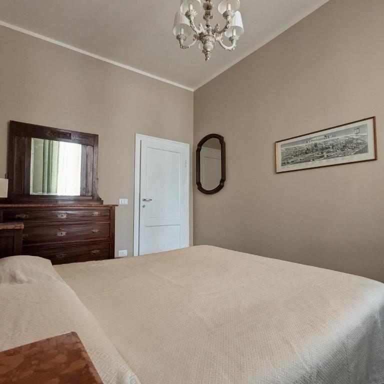 Natural Florence - Double Room with Shared Bathroom - 6