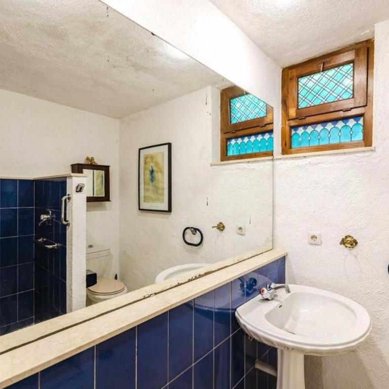 Casa Beach - Five-Bedroom House - 4