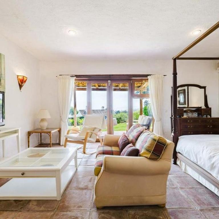 Casa Beach - Five-Bedroom House - 7
