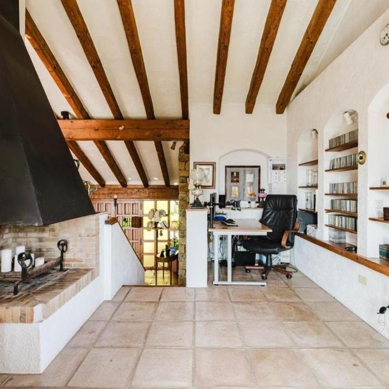 Casa Beach - Five-Bedroom House - 21