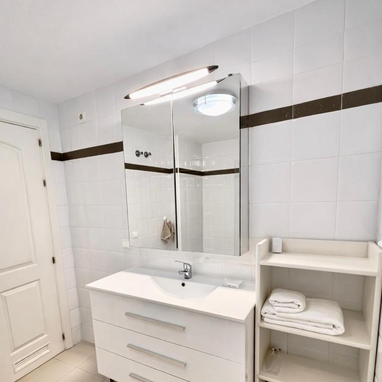 Reserva de Marbella con piscina - Two-Bedroom Apartment - 2