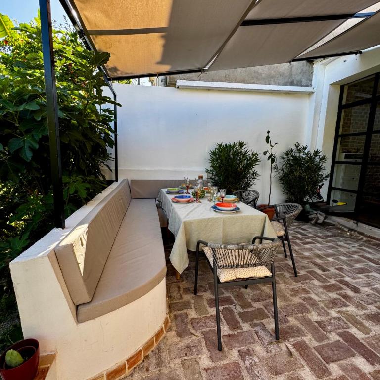Cozy Family Home in Tivat - Vacation Home - 4