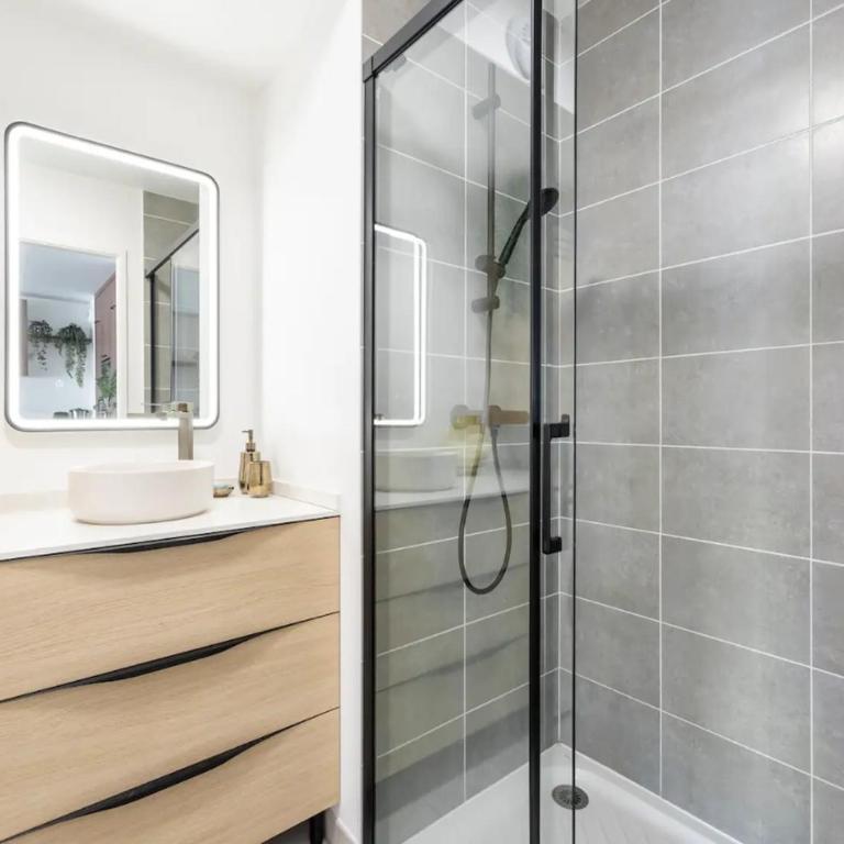 Chambre confortable chez l'habitant avec grand terrasse - Doppelzimmer mit Gemeinschafts-WC - 10