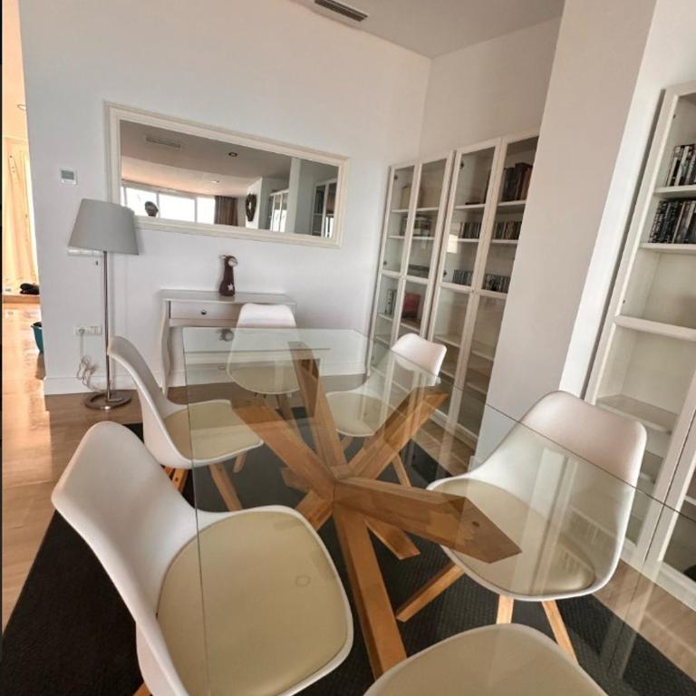 Luxury Beachfront Bright & Spacious by TuriVida - Deluxe Apartment - 6