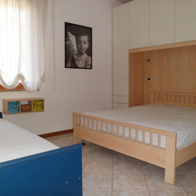 Practical stay in Lignano with parking - Apartment - 4