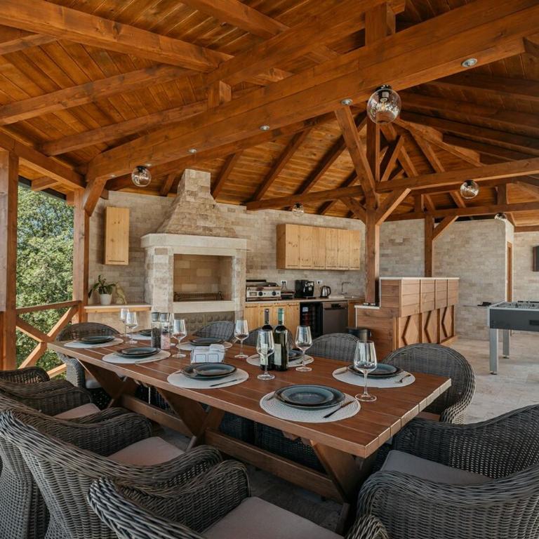 Lux Olive Garden Villa - Five-Bedroom House - 6