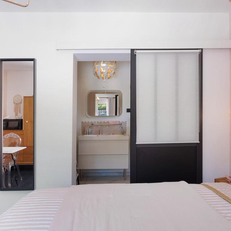 Les Arbousiers - Chambre Standard Lit Queen-Size - 6