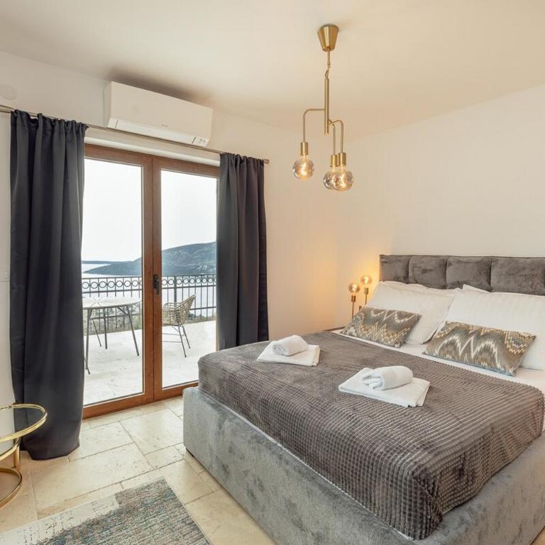 Lux Olive Garden Villa - Five-Bedroom House - 31