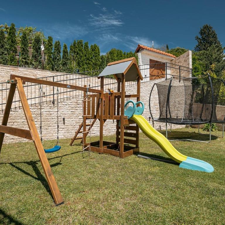 Lux Olive Garden Villa - Five-Bedroom House - 43