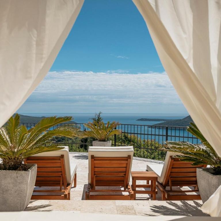 Lux Olive Garden Villa - Five-Bedroom House - 74