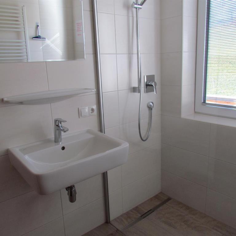 Landhaus Kröll - Ferienhaus mit Dusche - 13
