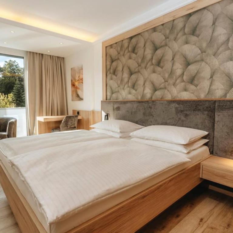 Hotel Stoiser - Doppelzimmer mit Balkon - 1