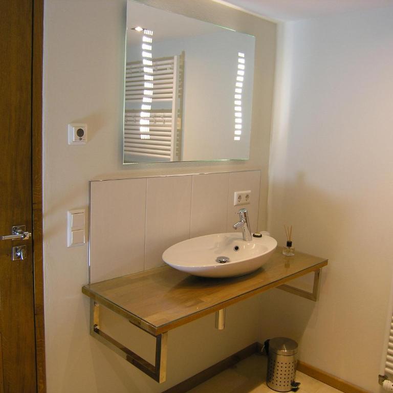Altstadtperle - wohnen mittendrin - - Apartment mit Dusche - 7