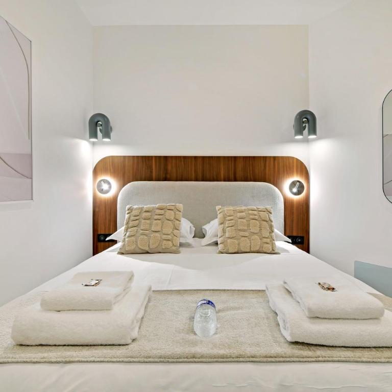Chic and Spacious Apartment in the Heart of Paris - Appartement - 8