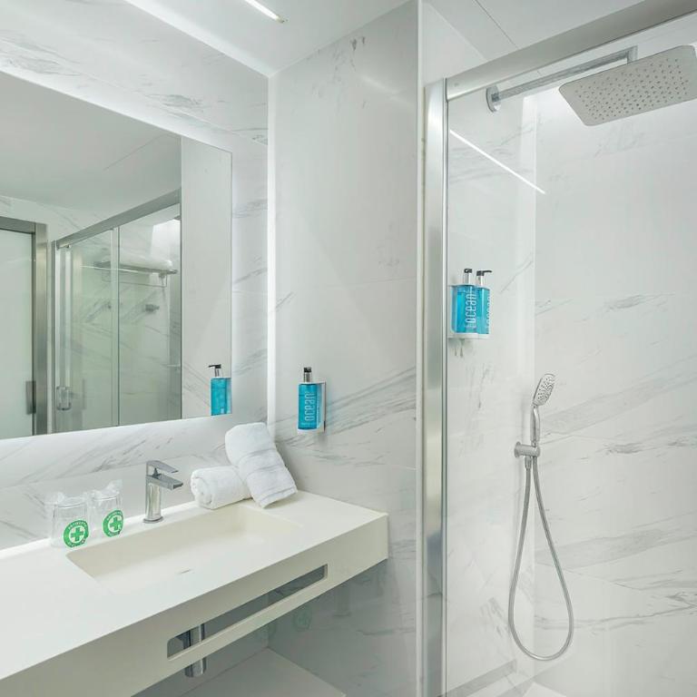 Gran Hotel Las Fuentes - Habitación Doble (2 adultos + 1 niño) - 2