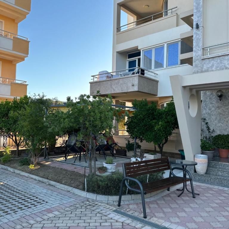 REXHEPI Apartments - Apartment mit Balkon - 6