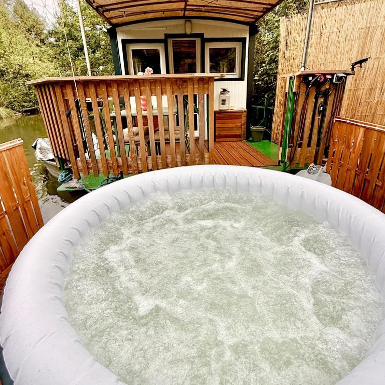 Bateau avec Jacuzzi aux portes de Strasbourg - Casa Mobile - 2