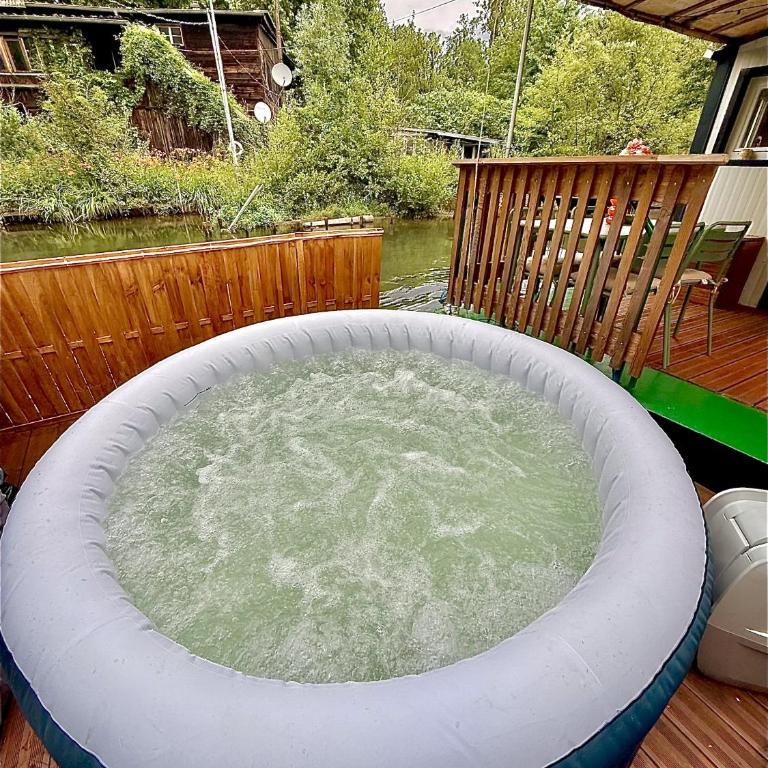 Bateau avec Jacuzzi aux portes de Strasbourg - Casa Mobile - 11