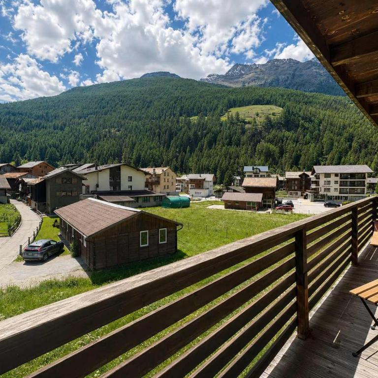 Comfortable studio with balcony and panoramic view - Apartment - 1