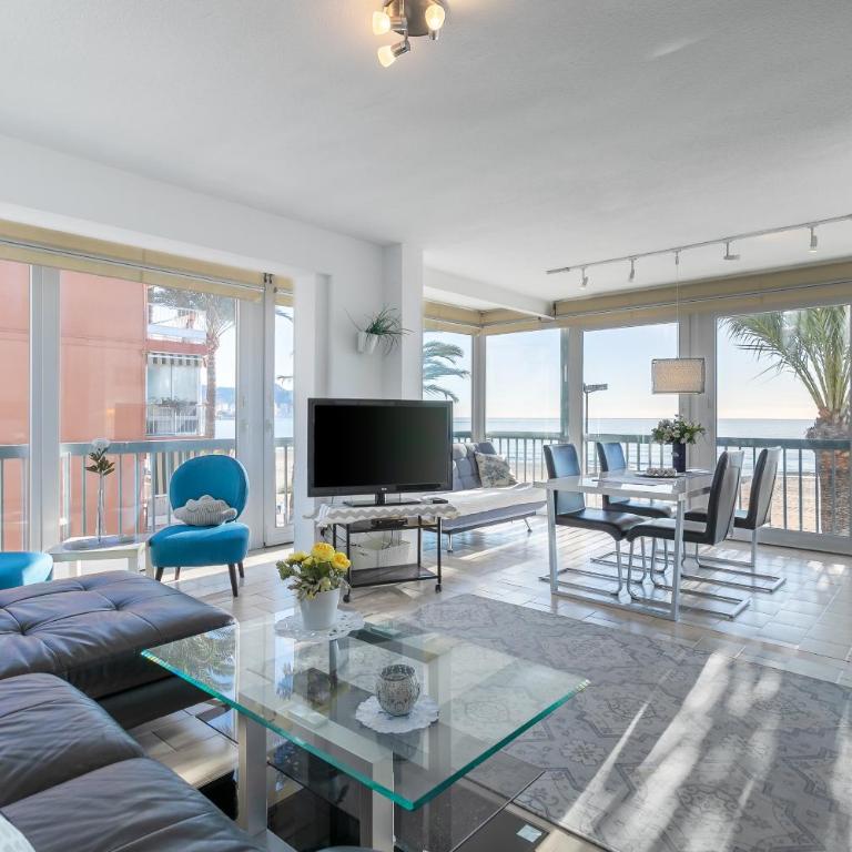 Casa Esmeralda 2 direkt am Strand - Apartamento de 3 dormitorios y vistas al mar - 1