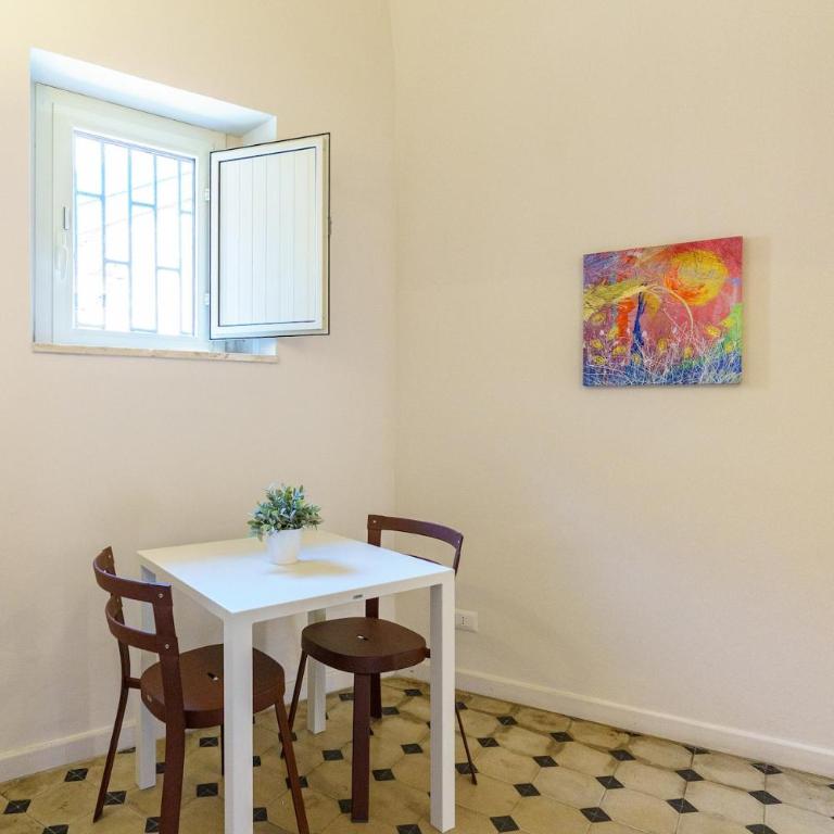 DuHom - Four-Bedroom Apartment - 13