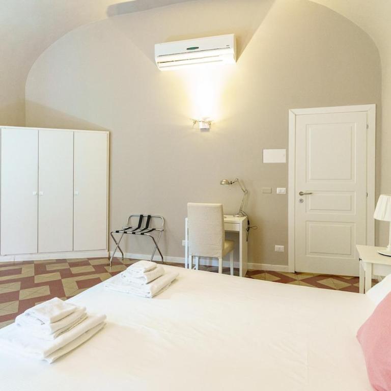 DuHom - Four-Bedroom Apartment - 40