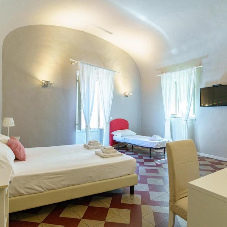 DuHom - Four-Bedroom Apartment - 41