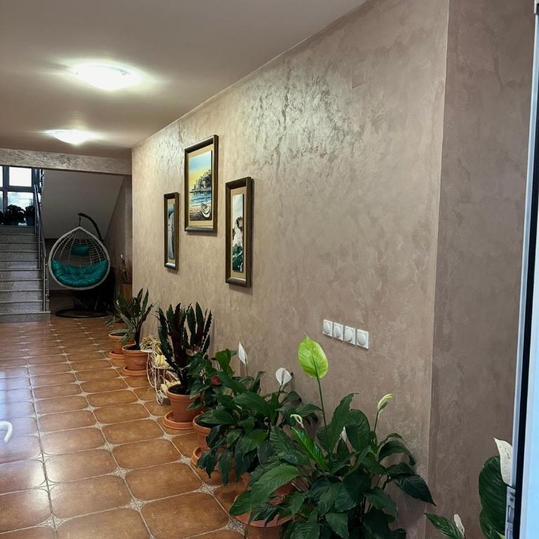 REXHEPI Apartments - Apartment mit Balkon - 3