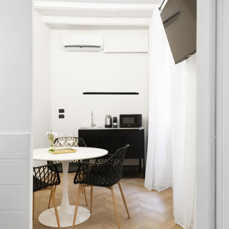 Easylife - Suite in Piazza del Duomo Como - Monolocale Deluxe - 15