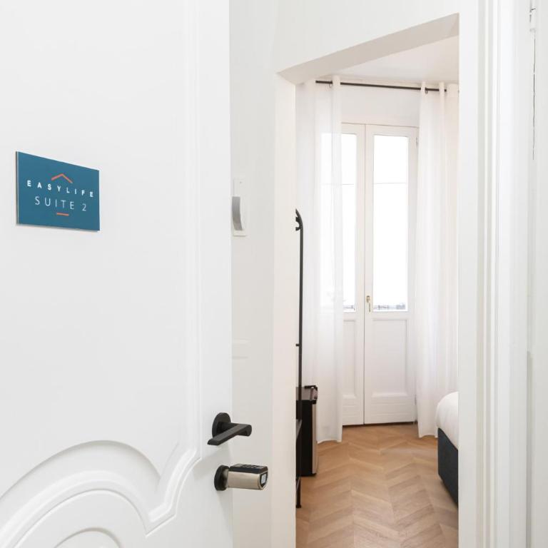 Easylife - Suite in Piazza del Duomo Como - Monolocale con Balcone - 16
