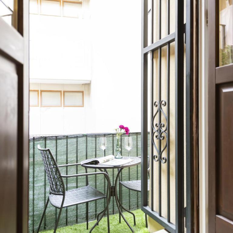 Easylife - Suite in Piazza del Duomo Como - Monolocale Queen - 4