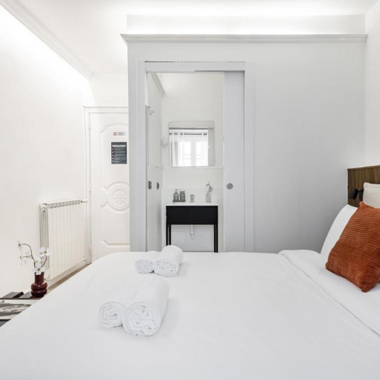 Easylife - Suite in Piazza del Duomo Como - Monolocale Queen - 9