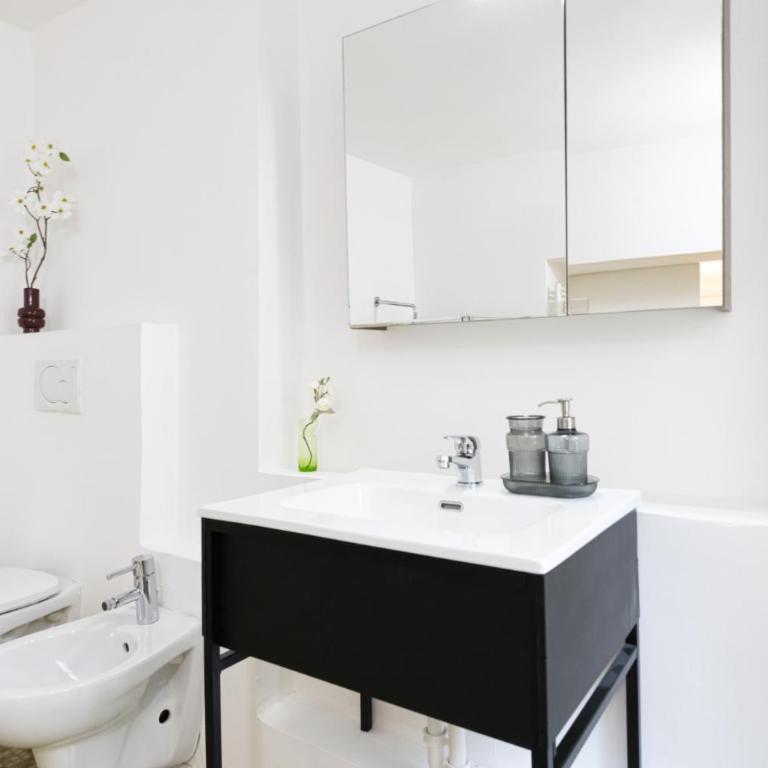 Easylife - Suite in Piazza del Duomo Como - Monolocale Superior - 6