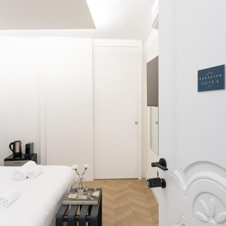 Easylife - Suite in Piazza del Duomo Como - Monolocale Superior - 13